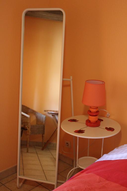 Ferme De La Corbette Bed and Breakfast Cluny Kamer foto